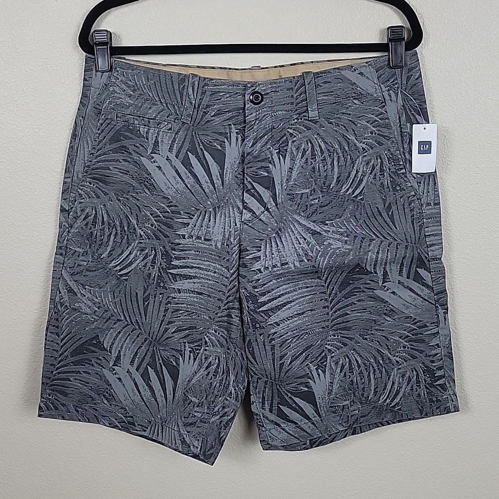 NWT Gap Lived In Palm Print 100% Cotton Short, Size 33